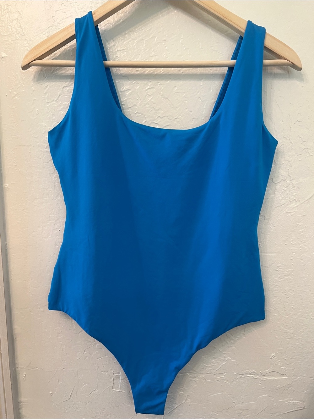 Pumiey Bright Teal Scoop Neck One-Piece Bodysuit Large